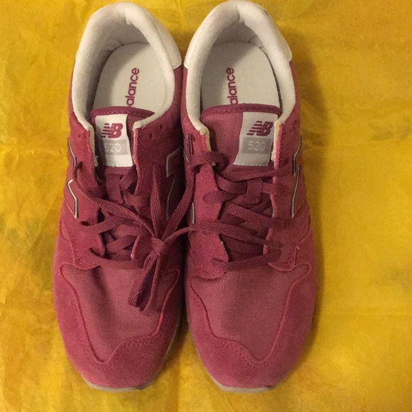 New Balance Shoes - New Balance 520 Woman Sneaker